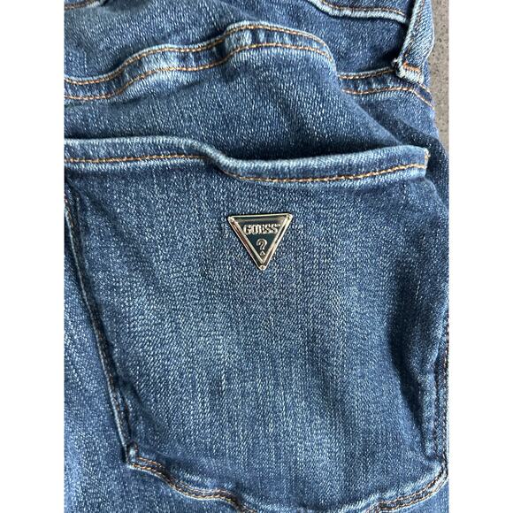 GUESS Women’s Slim Fit Jeans – Medium Wash – Size 30 - Picture 3 of 5